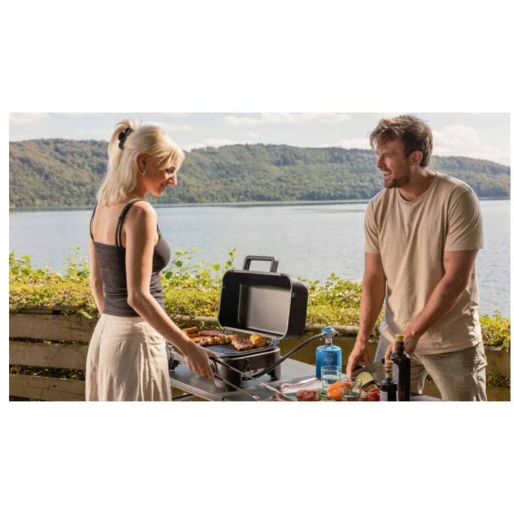 Tour & Grill Campingaz 4 free-standing gas barbecue