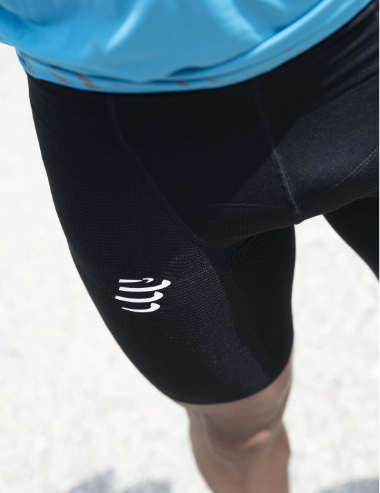 Geventileerde compressie hardloopshort voor heren Run under control short Compressport 99738