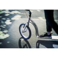 Venerdì Yedoo 1814 scooter sportivo per adulti